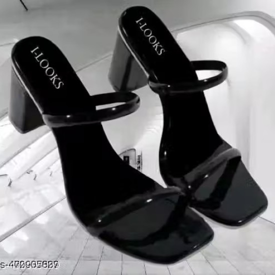 Patent Leather Flat Sanda